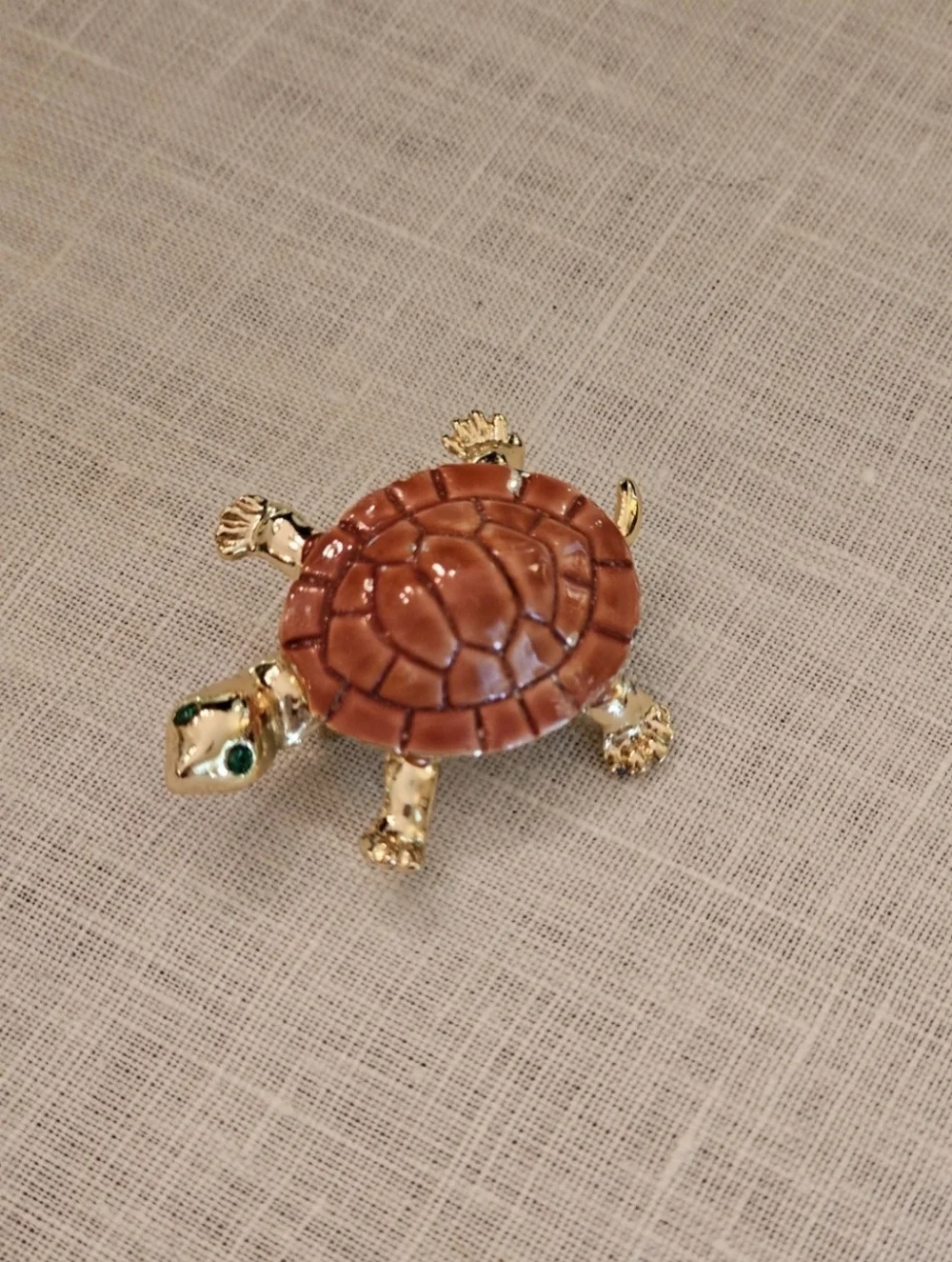Vintage Gold Tone Turtle Brooch Pin Brown Enamel Shell Green Rhinestone Eyes